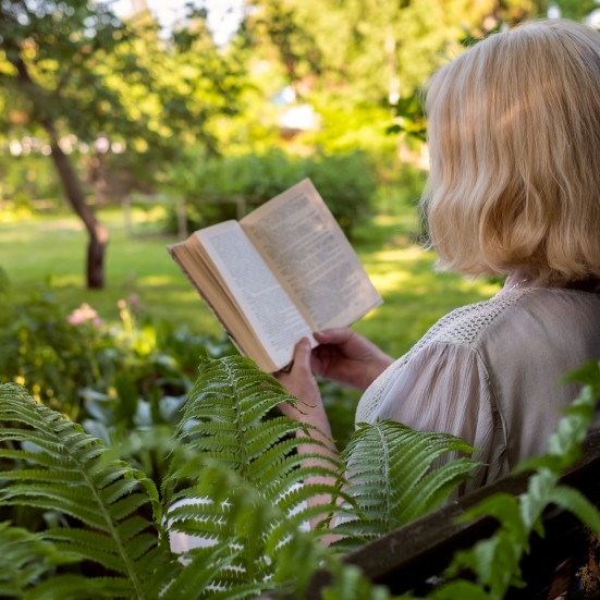 Fælleslæsning i naturen