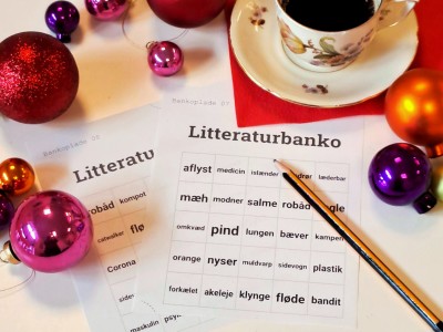 Bankoplader, julekugler og kaffe